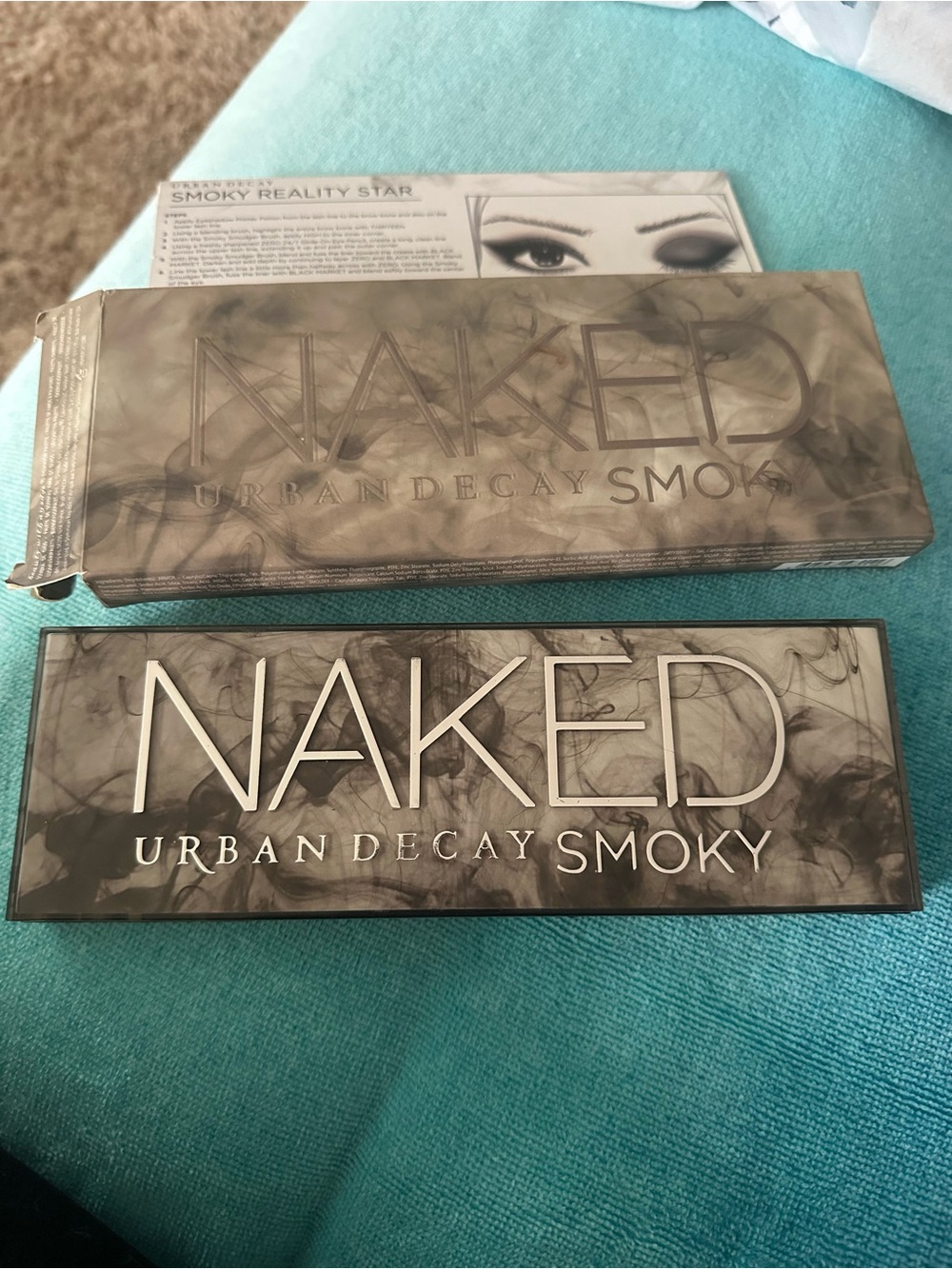 Urban Decay Smoky NAKED Eyeshadow Palette - Gray & Black